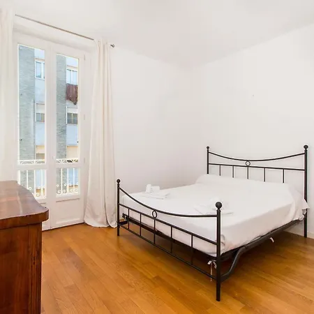 Pozzo Strada Bright - With Balconies Apartament *