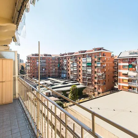 Pozzo Strada Bright - With Balconies Apartment *